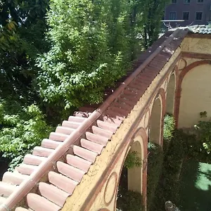 Apartment ℒovely & ℰlegant Next To Duomo/missori, Milan