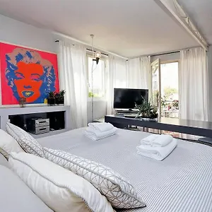 https://scala-luxury-terrace-studio.it-romehotels.com