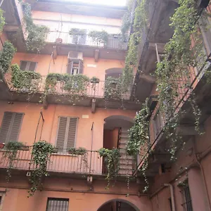 https://charming-and-elegant-apartment-historic-center-of-milan.italymilanhotels.net